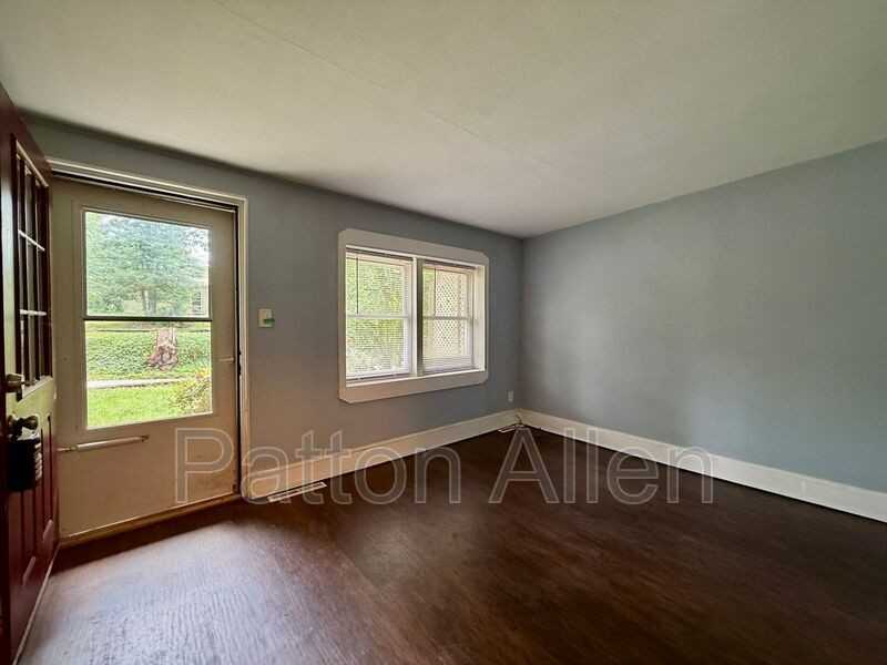 10 Miller Rd E #A - Photo 3 of 17