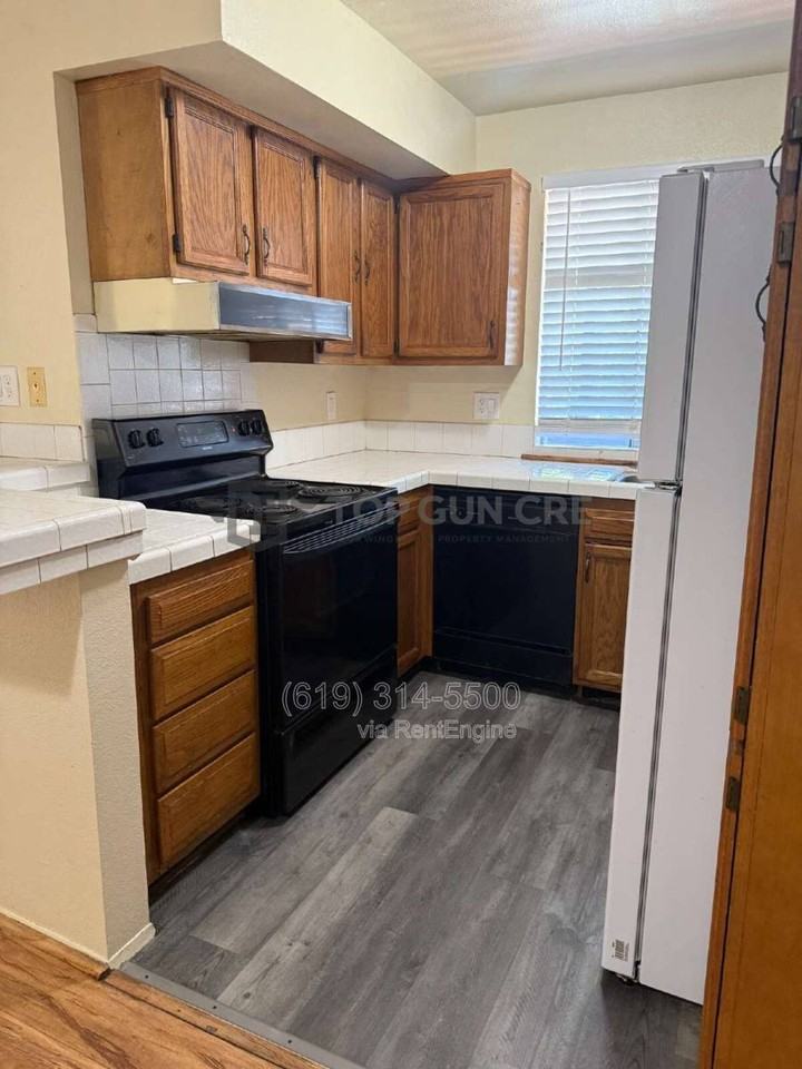 4767 34th St #6 - Photo 2 of 5