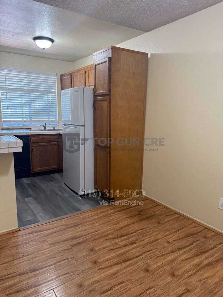 4767 34th St #6 - Photo 3 of 5