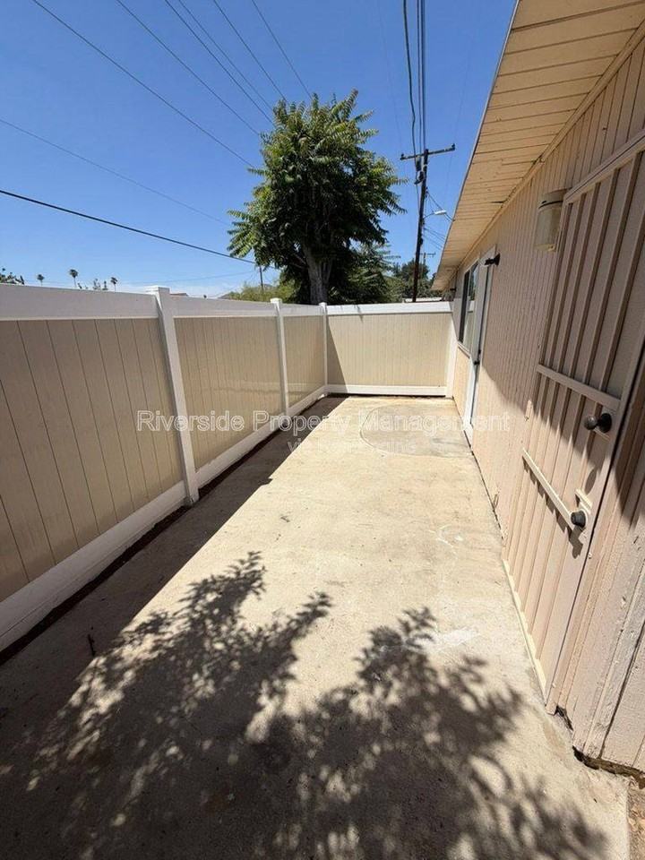429 Glen Ave #C - Photo 3 of 3