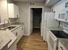 featured image of 9 Kings Mill Cir
