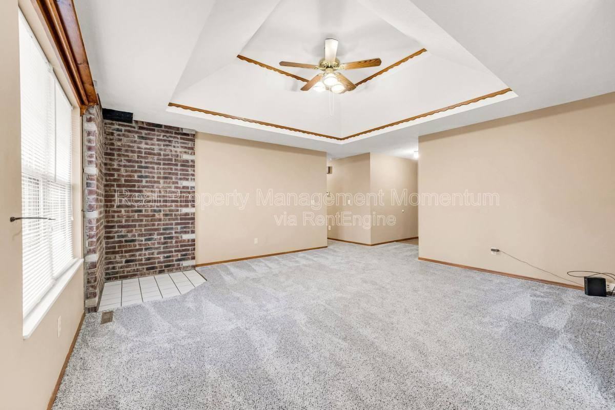 2671 N Cedar Ave - Photo 3 of 5