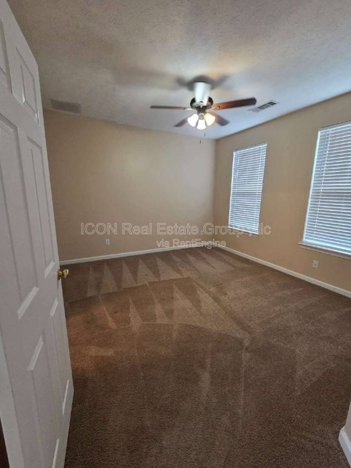 78 Timber Ridge Dr - Photo 3 of 5