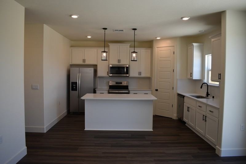 4735 Isabella Ct - Photo 3 of 35