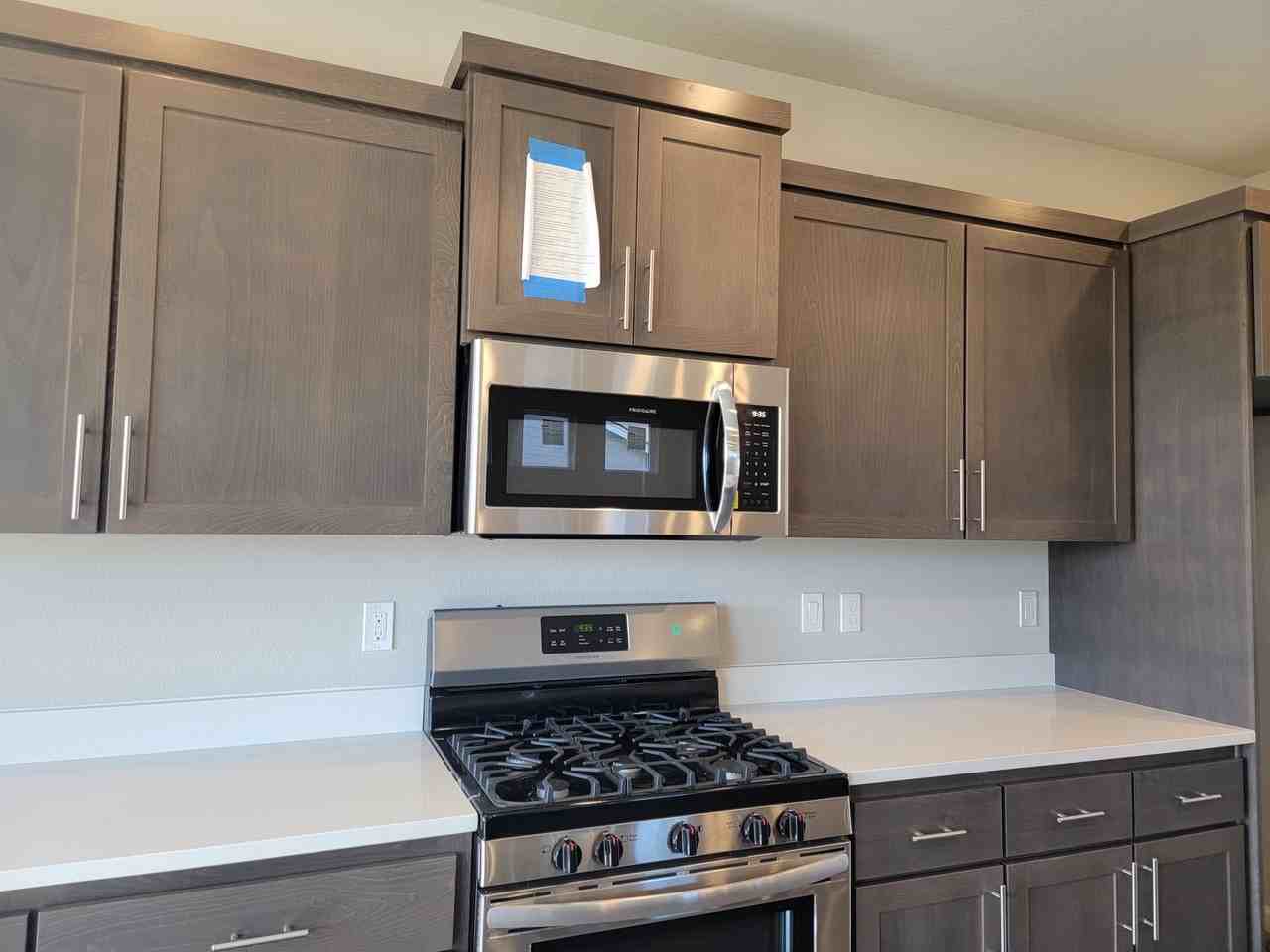 6219 Rebecca St Se - Photo 7 of 21