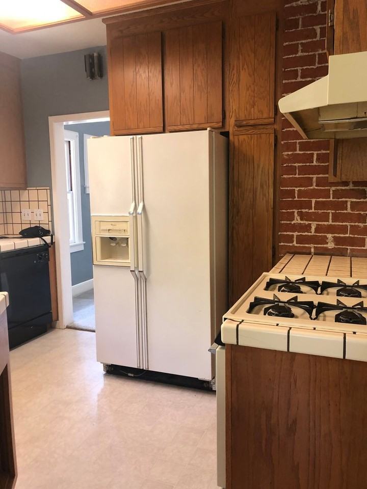608 46th St - Photo 6 of 11