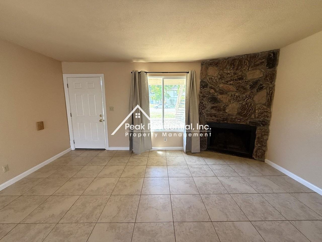 8907 Rancho Grande Ct - Photo 3 of 15
