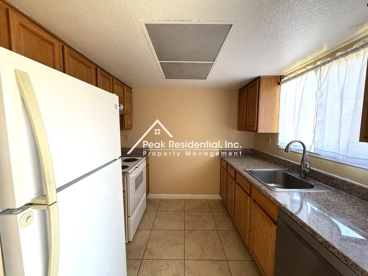 8907 Rancho Grande Ct - Photo 4 of 15