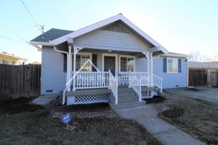 1042 Las Palmas Ave - Photo 1 of 1