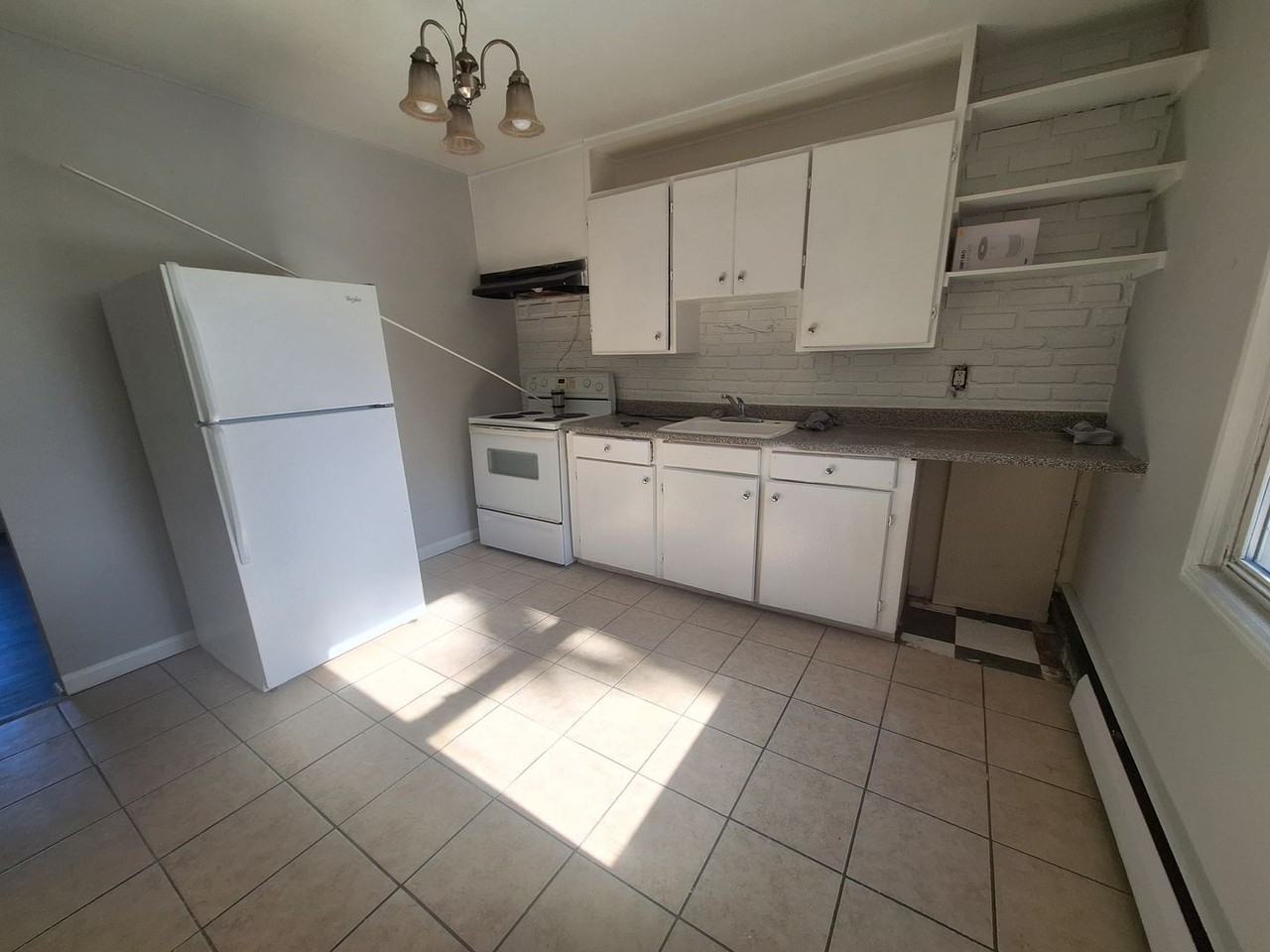 26153 Nagel St - Photo 4 of 17