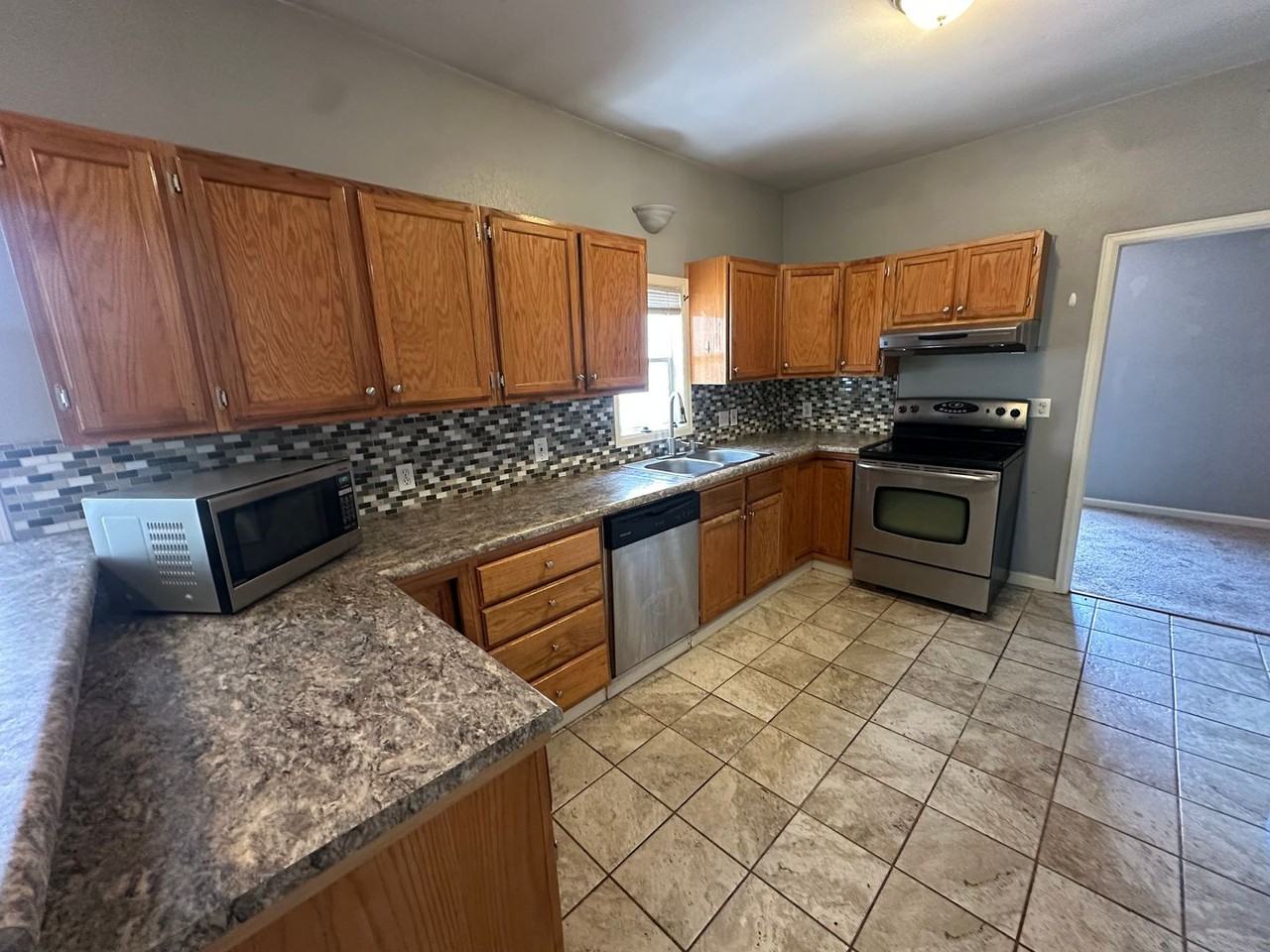 4415 Umatilla St - Photo 4 of 15