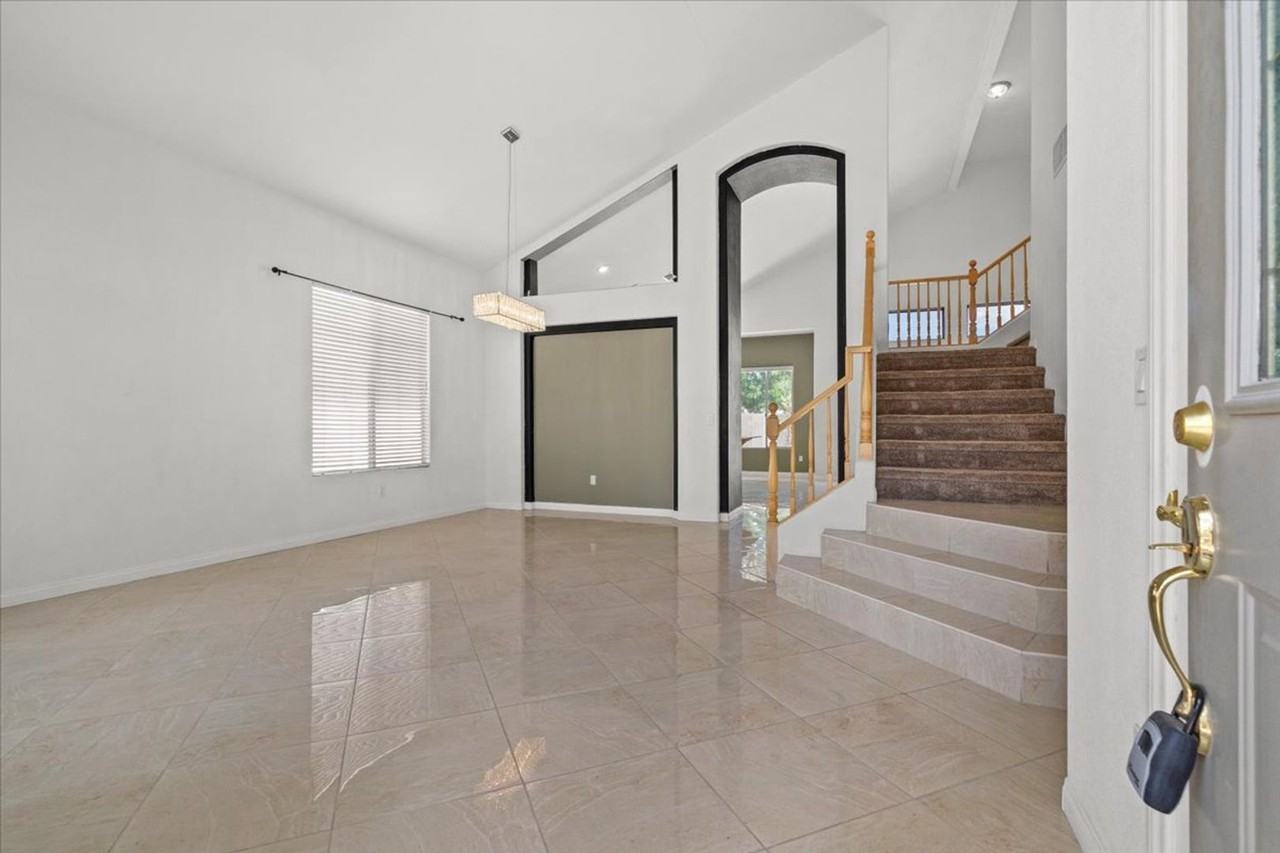 326 Blackstone River Ave - Photo 3 of 23
