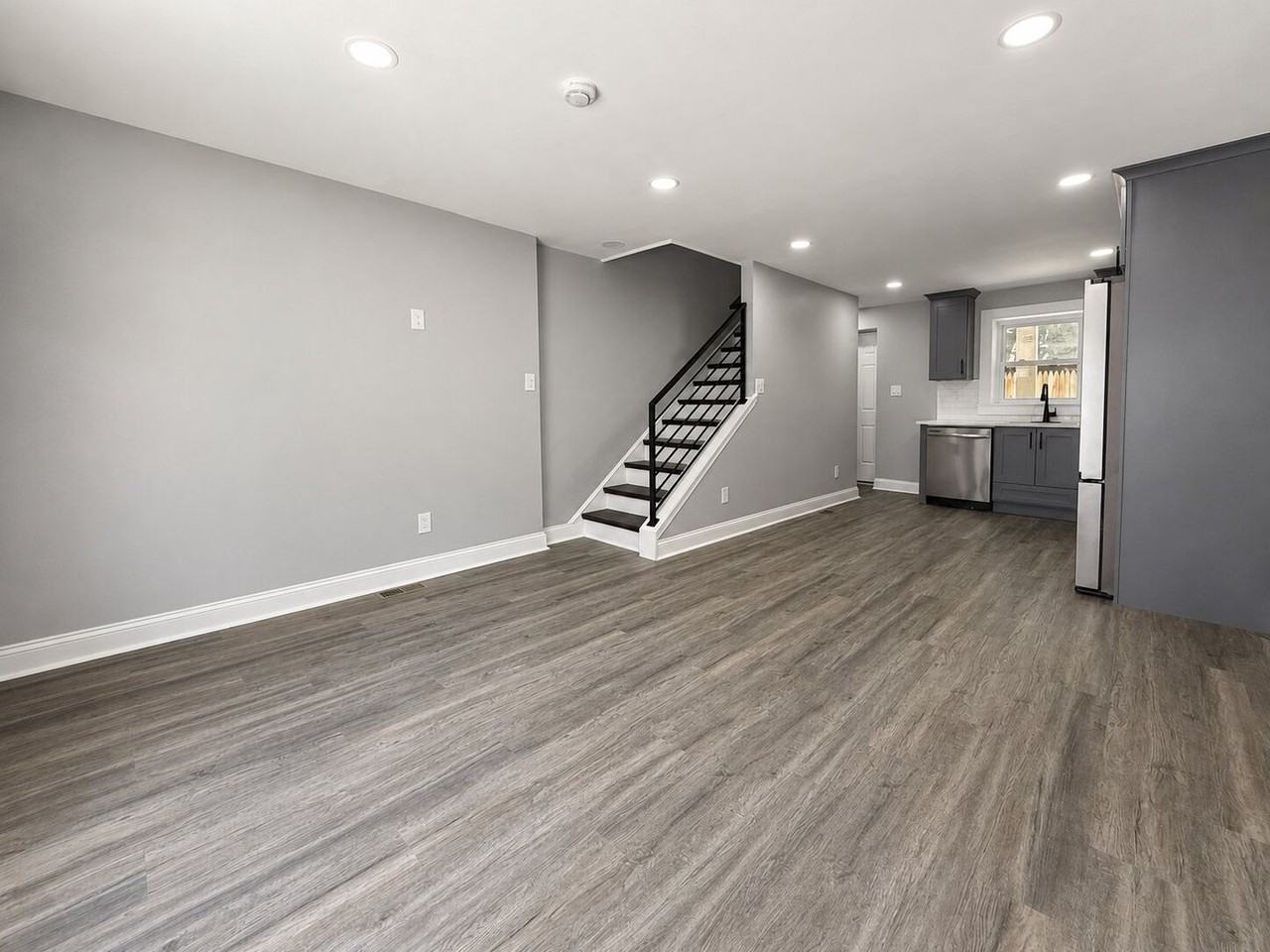 2353 Wilder St - Photo 3 of 20