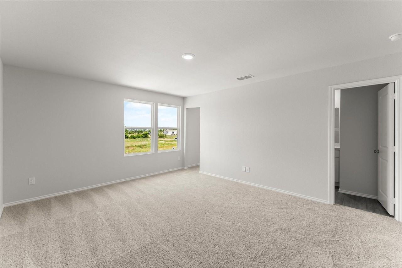 293 Victory Dr - Photo 2 of 7