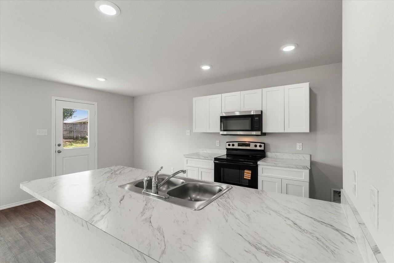 293 Victory Dr - Photo 7 of 7