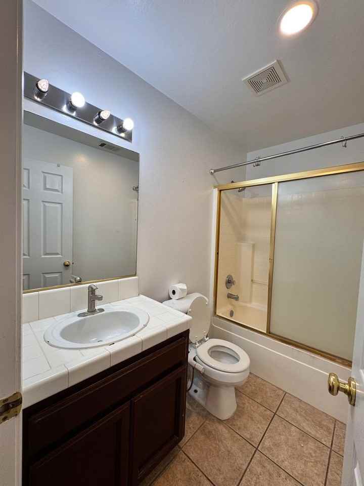 4012 Island Mist Ct - Photo 6 of 9