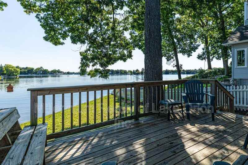 391 Shady Oaks St - Photo 5 of 36