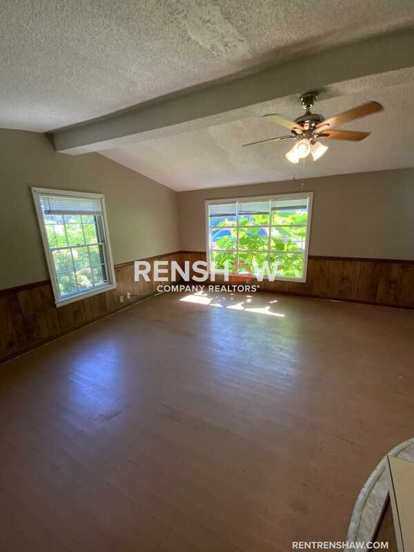 1229 Woodlawn Ave - Photo 4 of 10