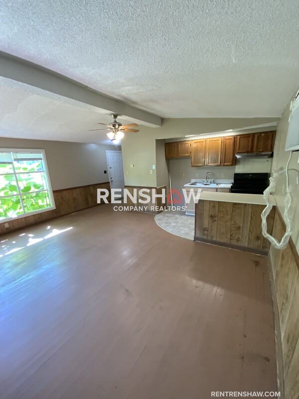 1229 Woodlawn Ave - Photo 5 of 10