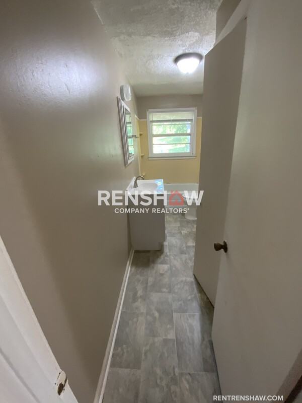 1229 Woodlawn Ave - Photo 7 of 10