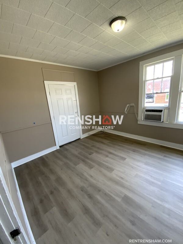 109 S Church St #B - Photo 3 of 12