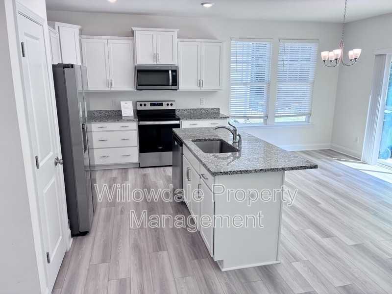 1212 Weavers Trace Dr - Photo 4 of 35