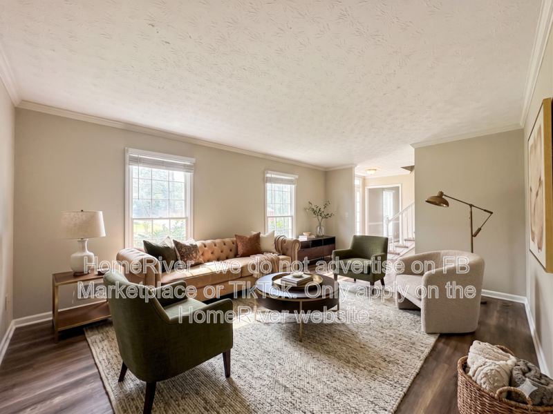 561 Chatham Trl - Photo 2 of 27