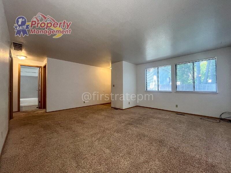 3219 W Rose Hill St - Photo 5 of 46