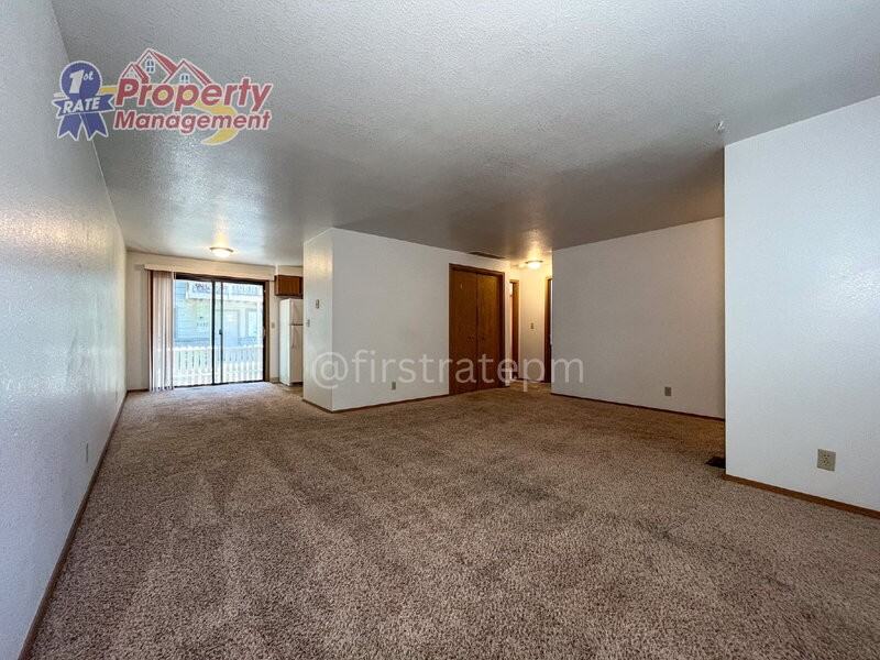 3219 W Rose Hill St - Photo 6 of 46