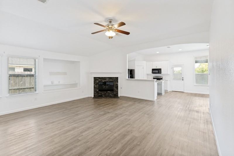 5224 Mcgrath Dr - Photo 4 of 25