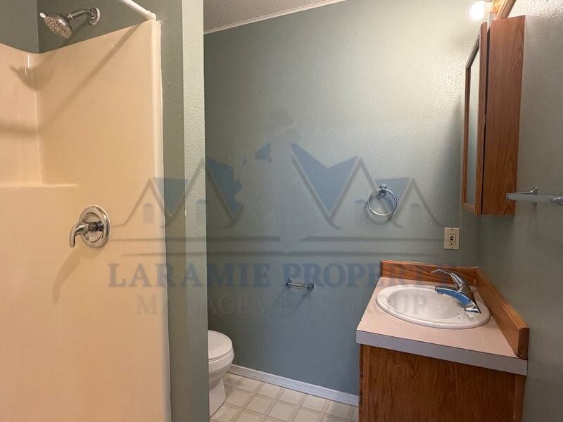 1166 N 19th St #A - Photo 3 of 20