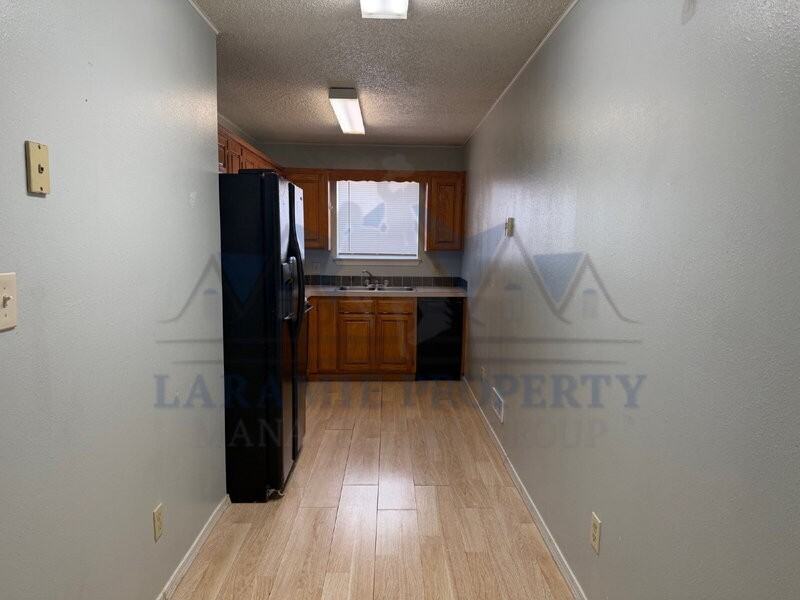 1166 N 19th St #A - Photo 5 of 20