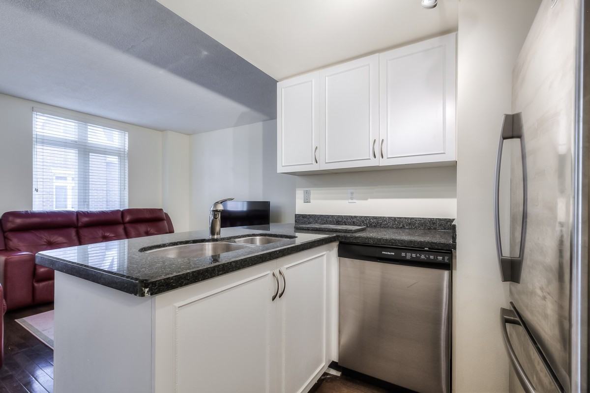 100 Redpath Avenue - Photo 12
