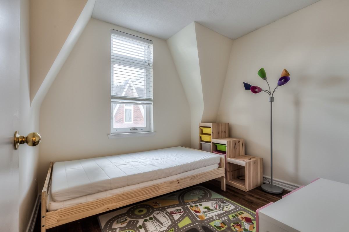 100 Redpath Avenue - Photo 15