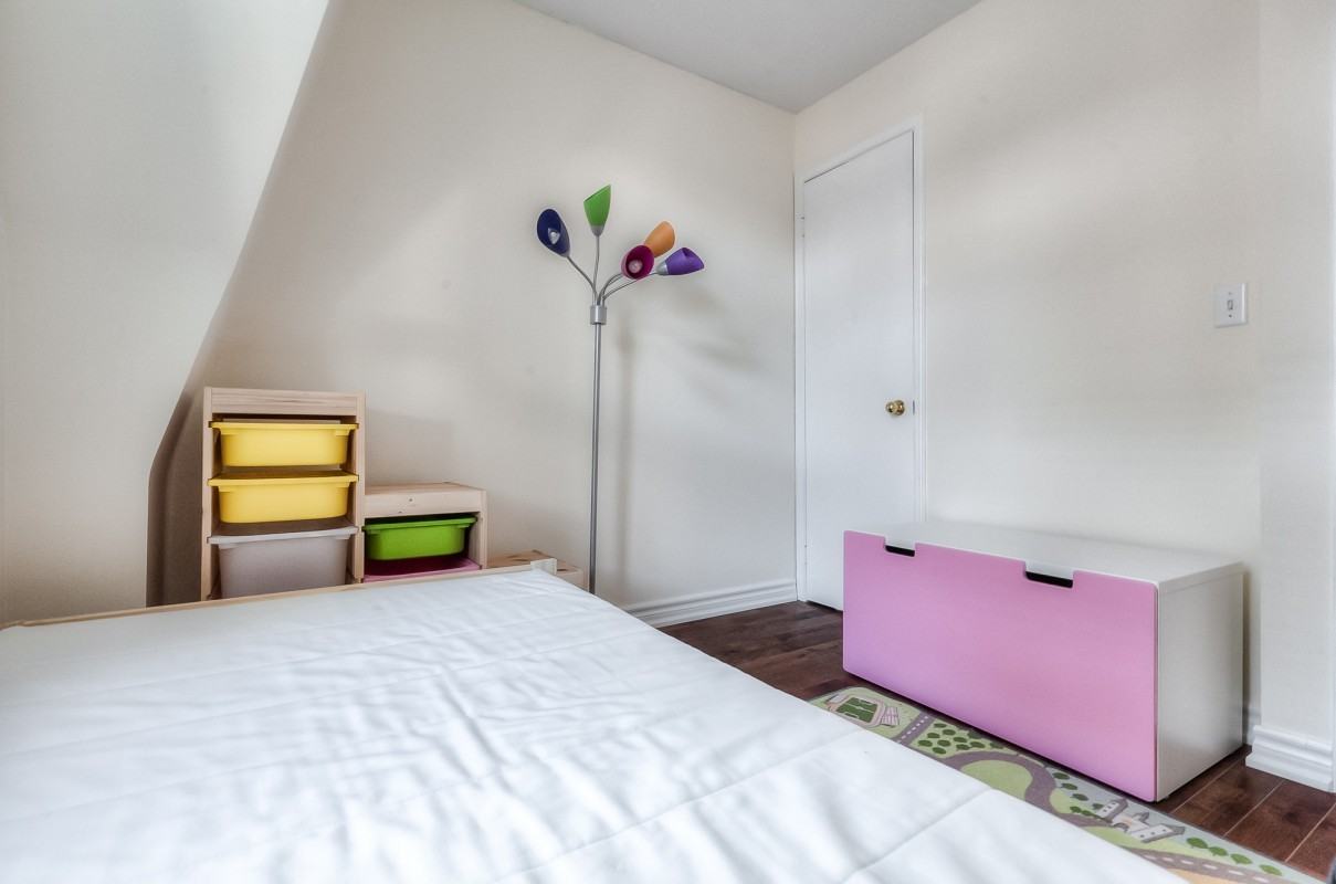 100 Redpath Avenue - Photo 16
