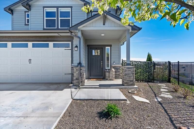 10757 W Thimbleberry Ct - Photo 3 of 40