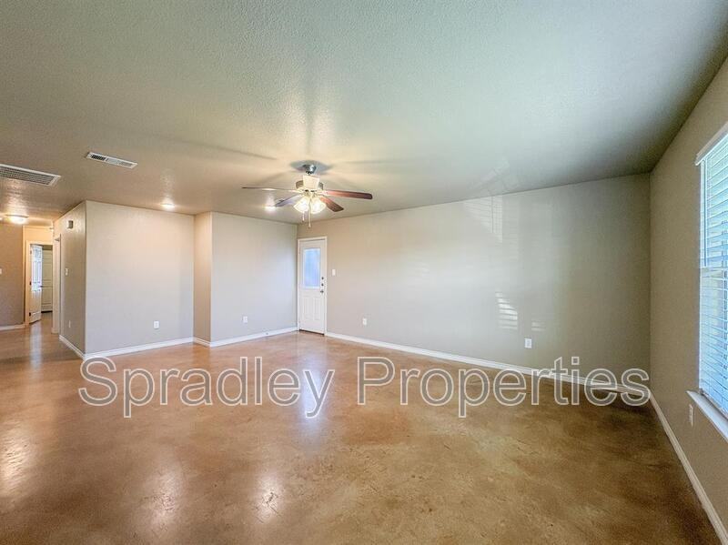 725 Laila Ln - Photo 2 of 13