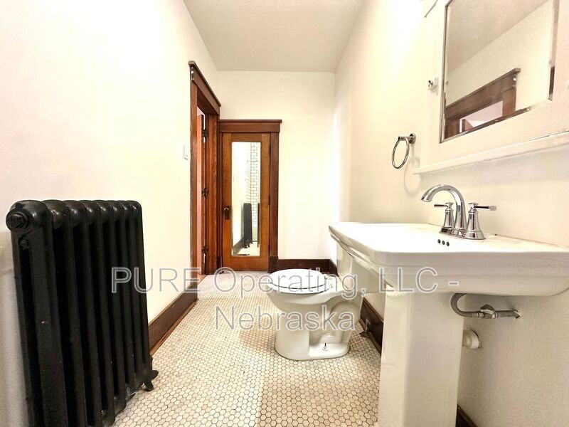 120 N 6th St #O - Photo 5 of 24