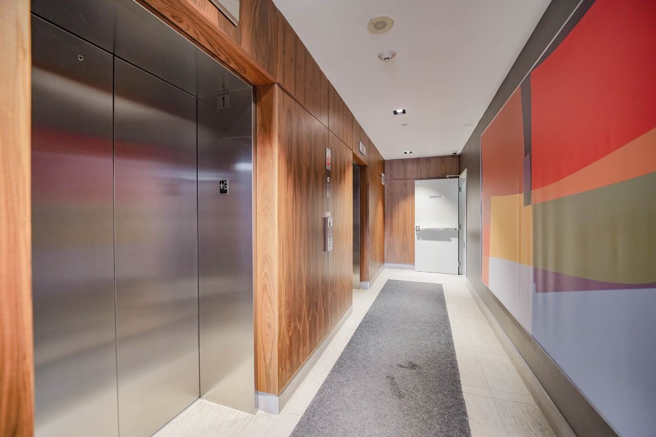 75 The Donway West - Photo 11