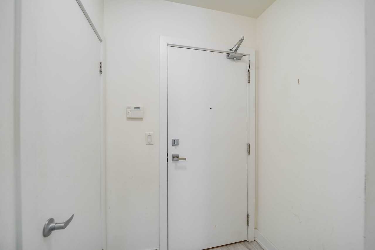 75 The Donway West - Photo 13