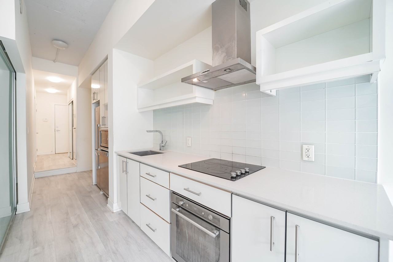 75 The Donway West - Photo 17