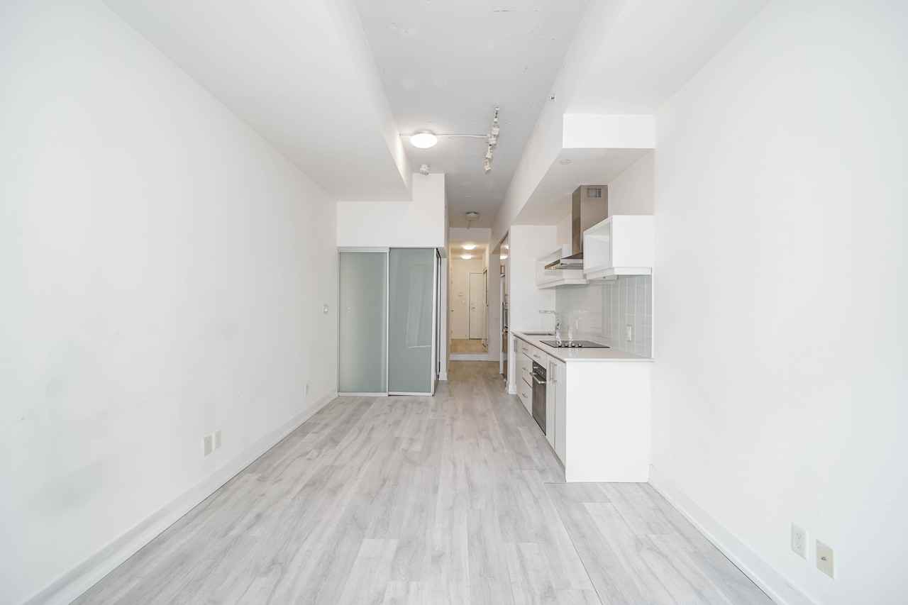 75 The Donway West - Photo 25