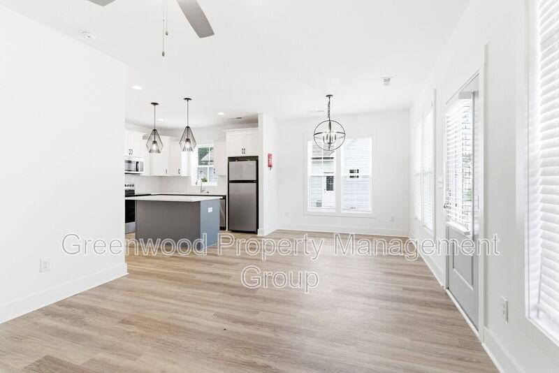 4003 Nairn Dr - Photo 4 of 20