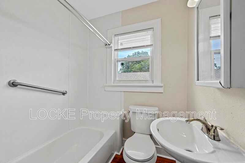 1016 E Arlington Ave #D - Photo 6 of 13