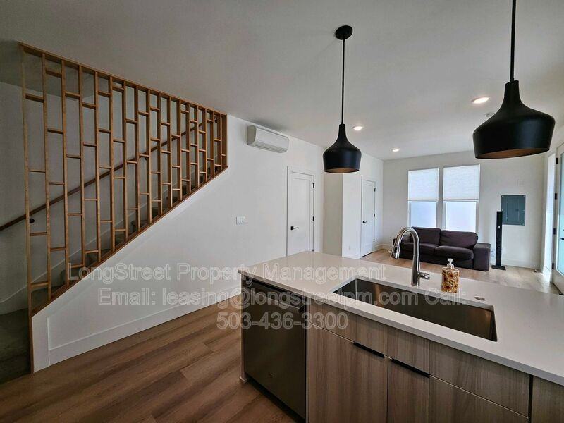 5277 N Oberlin St - Photo 4 of 19
