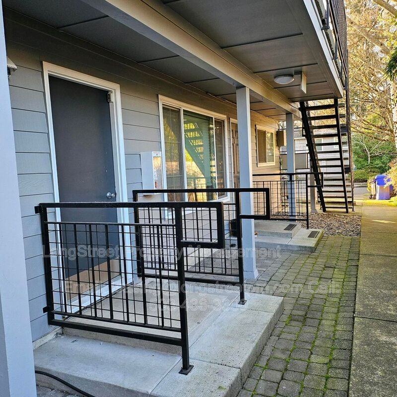 4212 Se 15th Ave #5 - Photo 2 of 17