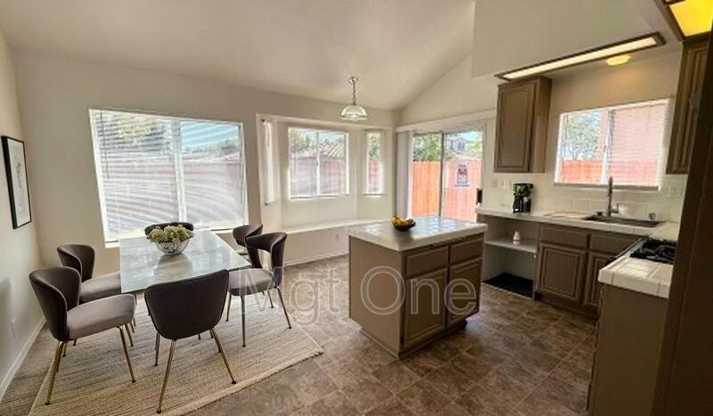 12780 Pan Am Blvd - Photo 5 of 21