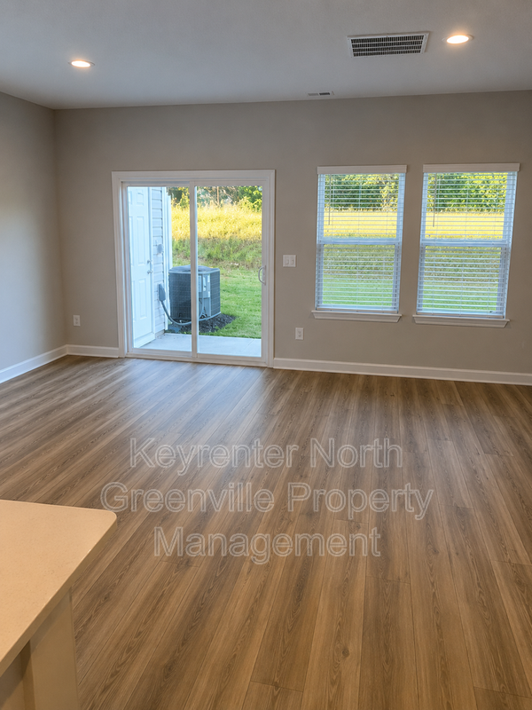867 Ernest Ln - Photo 3 of 8