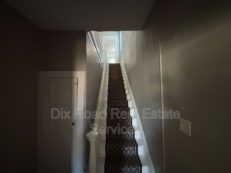 545 Rockdale Ave #2ndFL - Photo 6 of 28