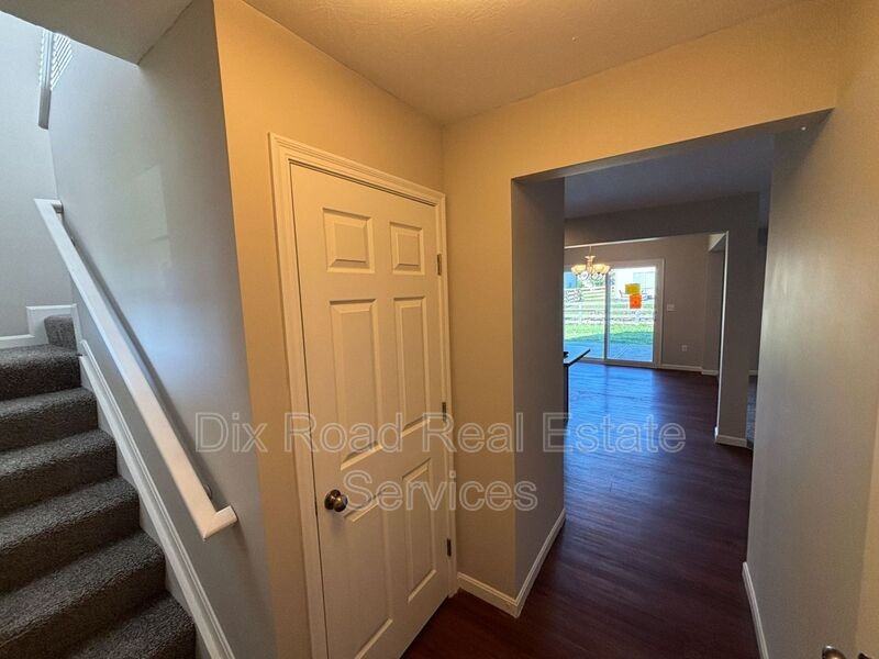 123 Day Pl - Photo 5 of 25